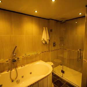 Deluxe Double Room Jacuzzi
